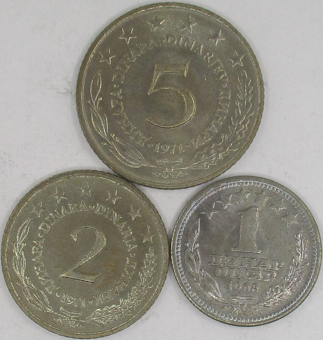 Zestaw 3 monet 1968 do 1971 w holderze 1 2 5 dinar